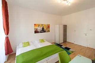 Checkvienna Lassalleestrasse Apartment 0*, Vienna